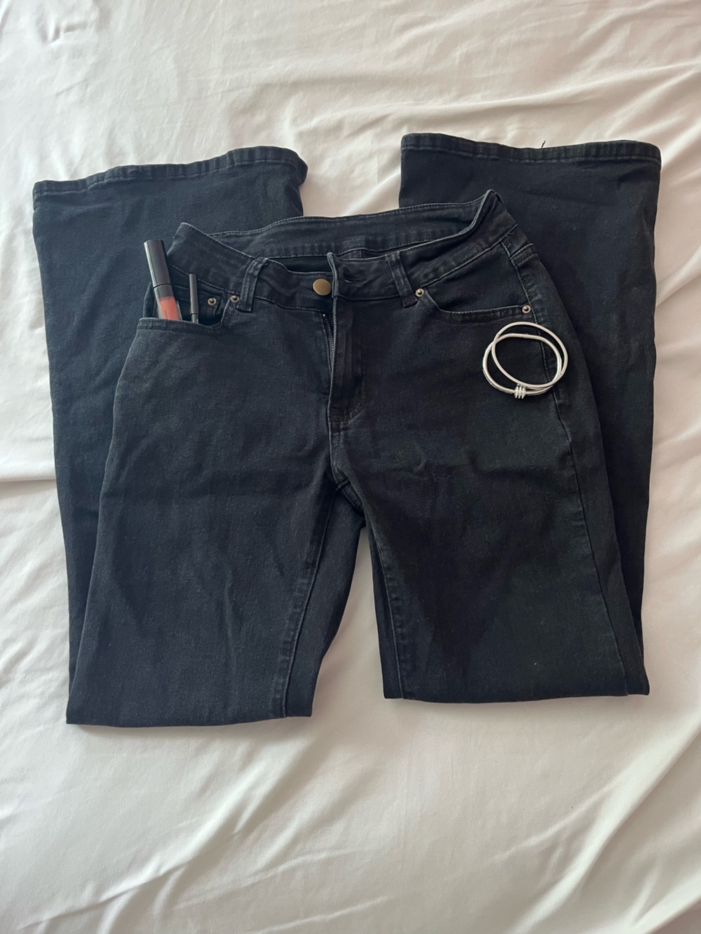 Classic Black Women's Flared Jeans - Timeless Slim Fit